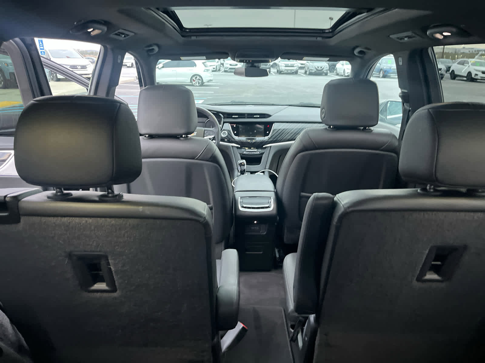 Used 2025 Cadillac XT6 Premium Luxury image 31