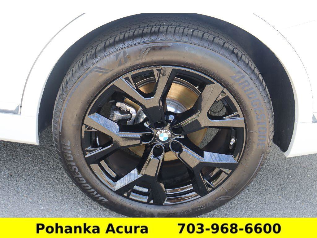 Used 2026 BMW X7 xDrive40i AWD/4WD image 36