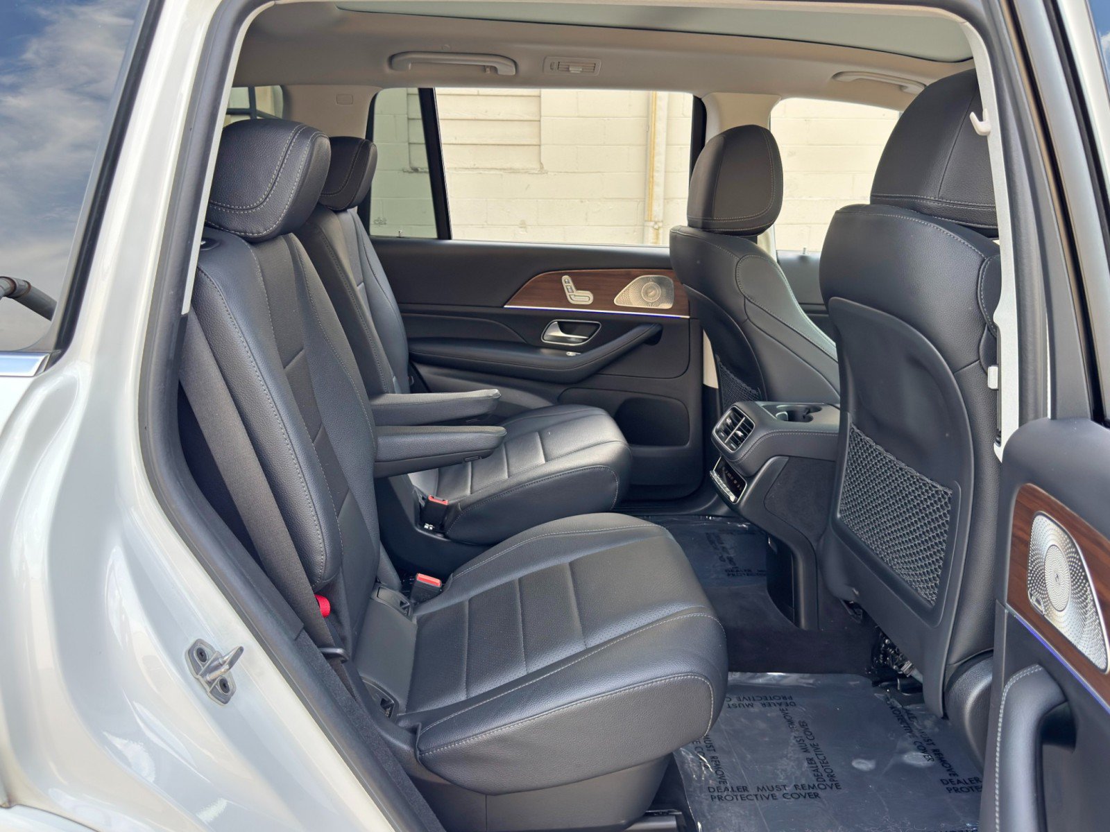 Used 2024 Mercedes-Benz GLS 450 4MATIC w/ AMG Line Exterior image 50