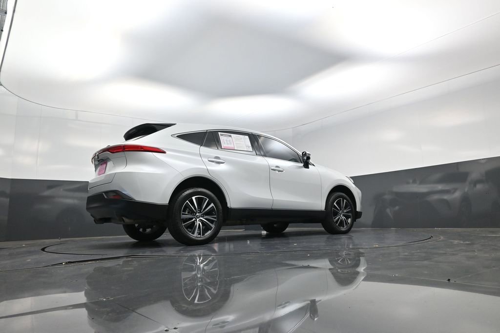 Used 2023 Toyota Venza LE image 19