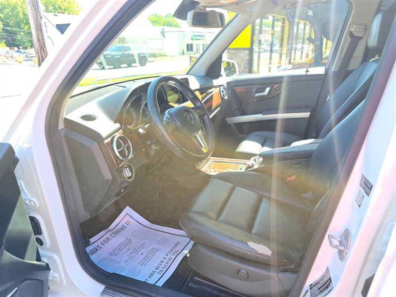 Used 2015 Mercedes-Benz GLK 350 4MATIC image 11