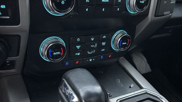 Used 2020 Ford F150 Lariat w/ Equipment Group 502A Luxury AWD/4WD image 20