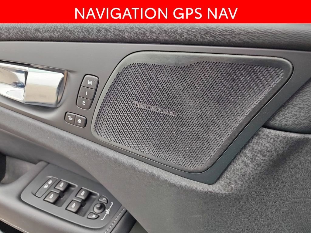 Used 2022 Volvo XC60 B5 Inscription w/ Advanced Package image 6