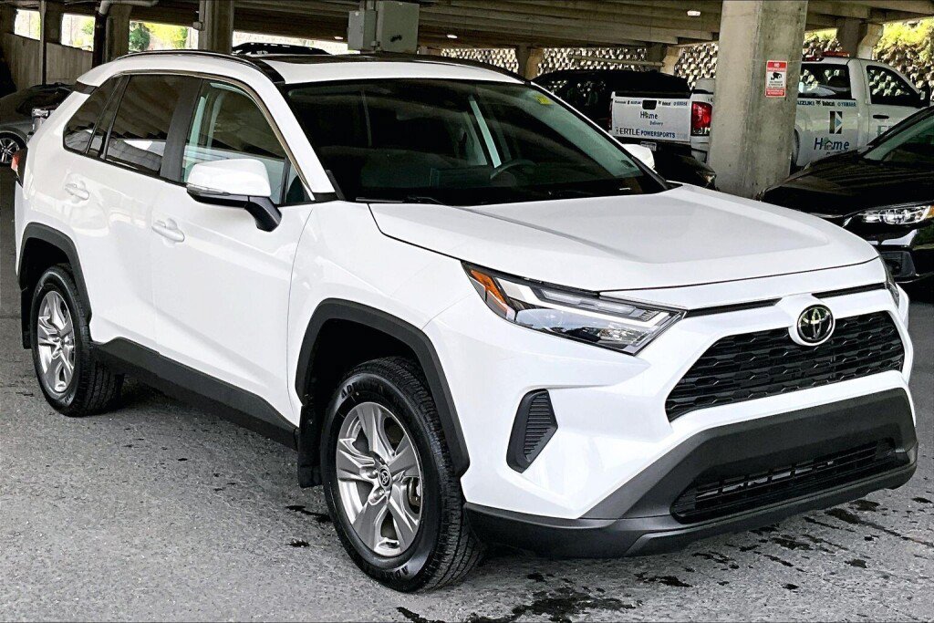 Used 2023 Toyota RAV4 XLE w/ Convenience Package AWD/4WD image 19