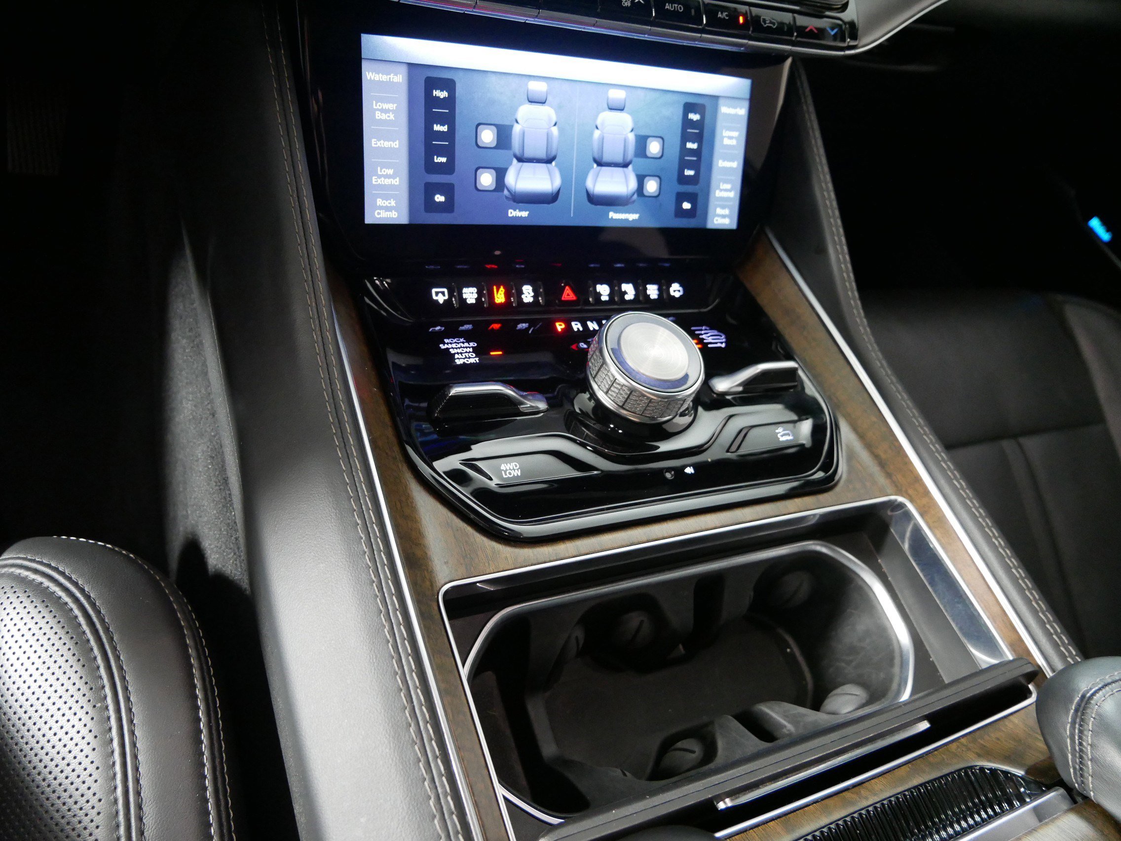 Used 2022 Jeep Grand Wagoneer Series I image 24