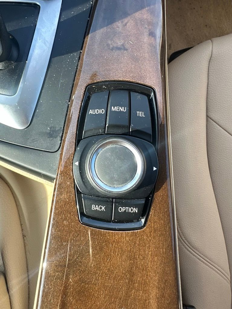 Used 2015 BMW 320i xDrive Sedan image 22
