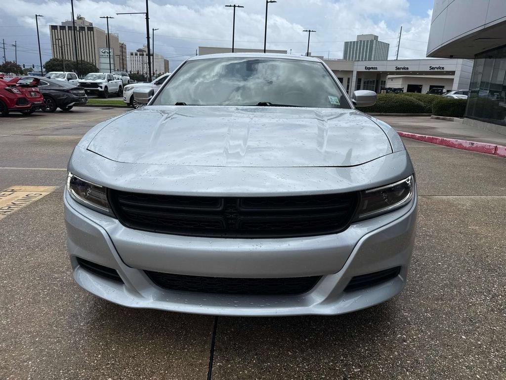 Used 2022 Dodge Charger SXT RWD image 2