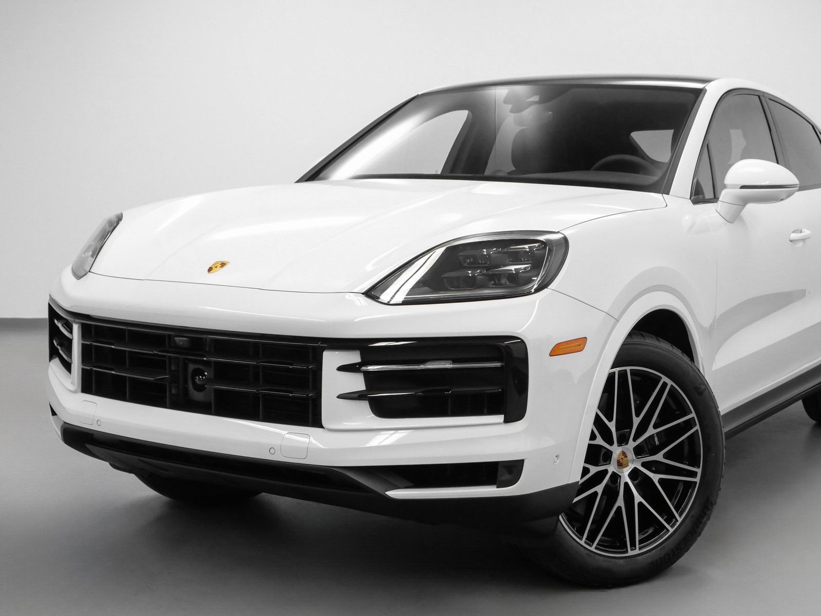Certified 2024 Porsche Cayenne Coupe image 7