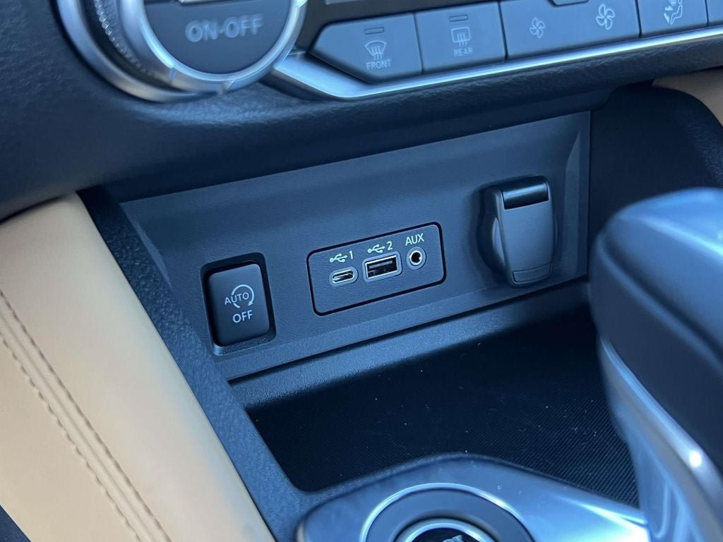 New 2025 Nissan Sentra SV w/ SV Premium Package FWD image 14