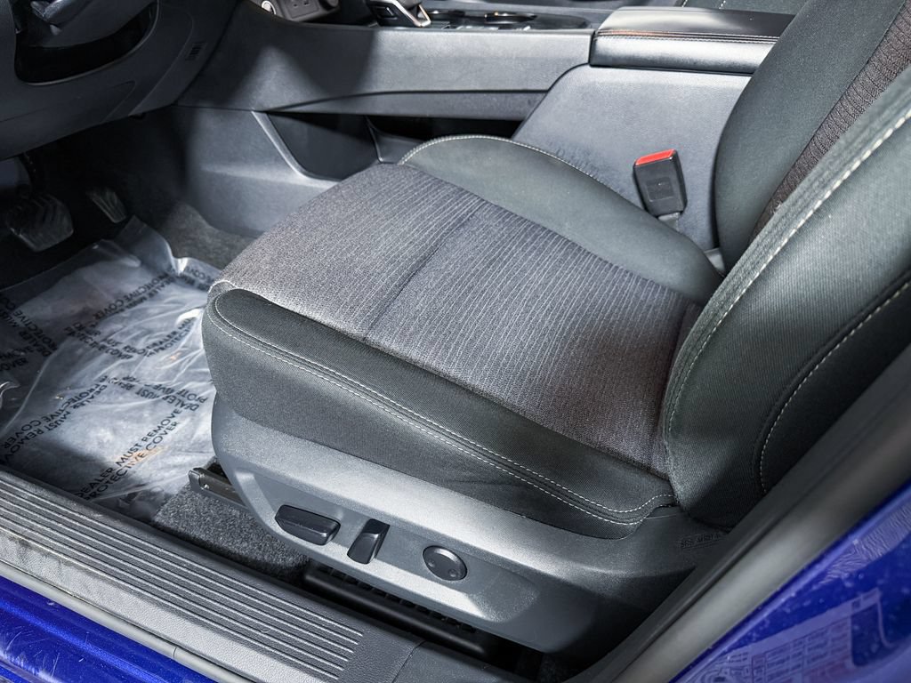 Certified 2023 Nissan Rogue SV FWD image 29
