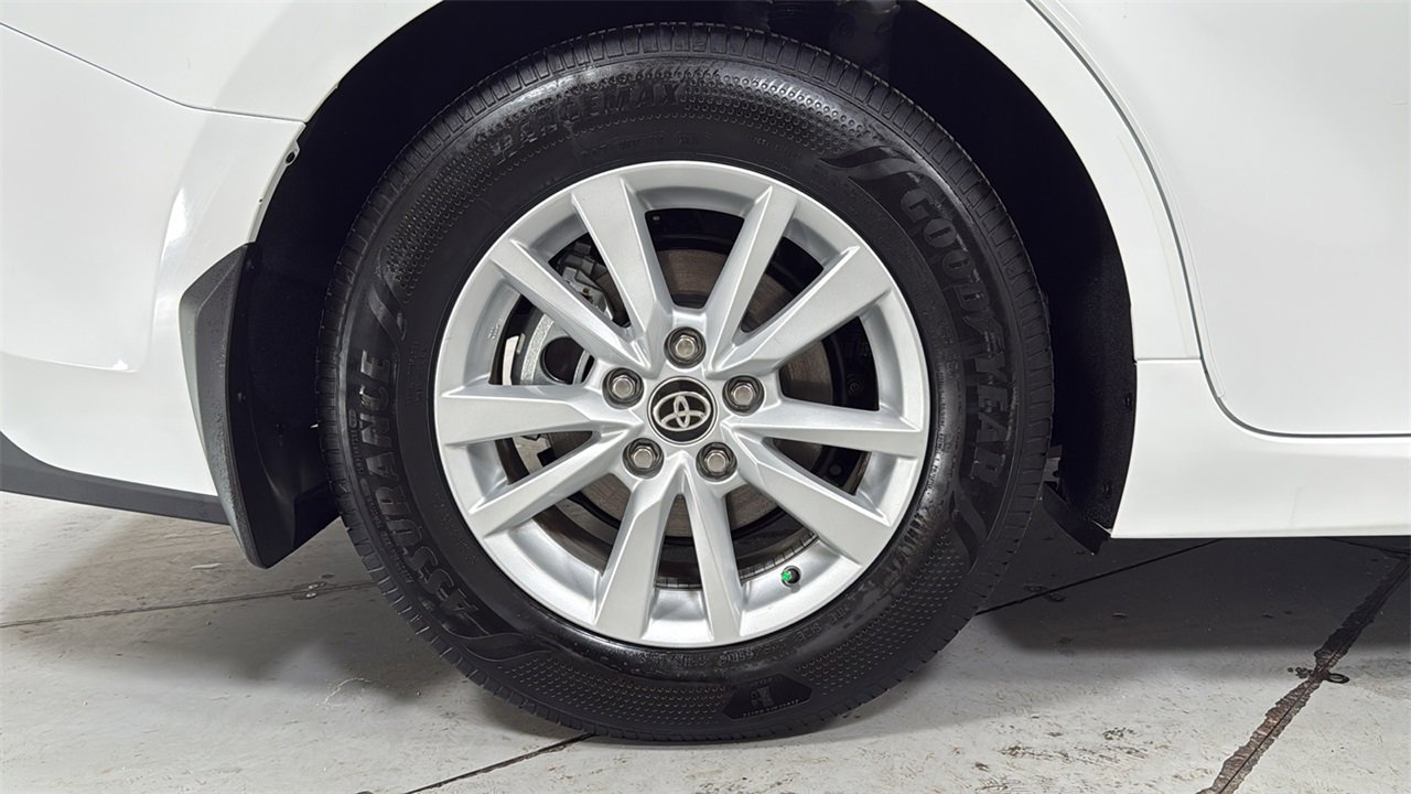 Used 2026 Toyota Camry LE w/ Convenience Package image 22