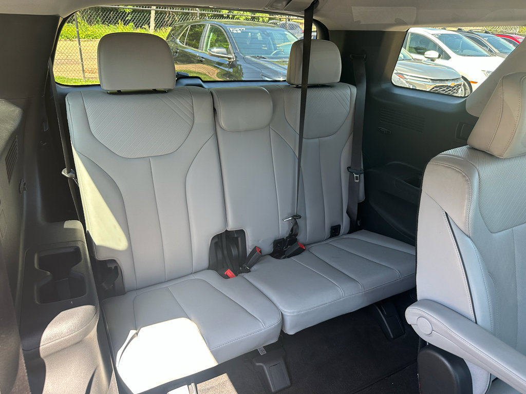 Used 2025 Hyundai Palisade SEL FWD image 28