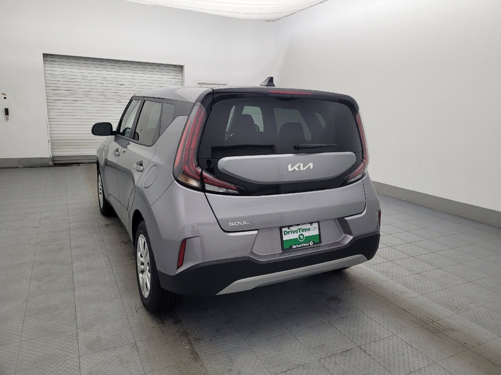 Used 2025 Kia Soul LX image 5