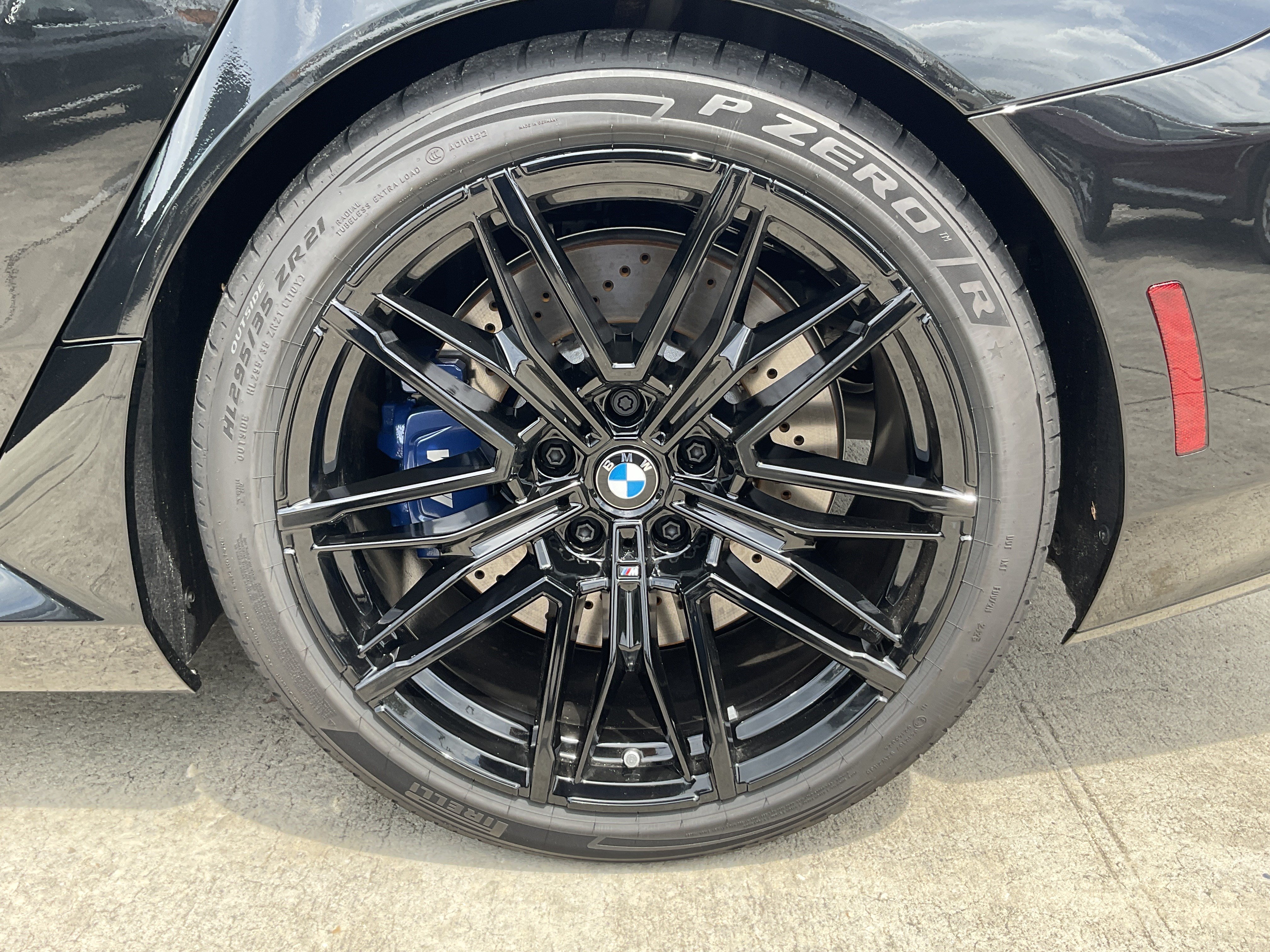New 2027 BMW M5 Touring AWD/4WD image 9