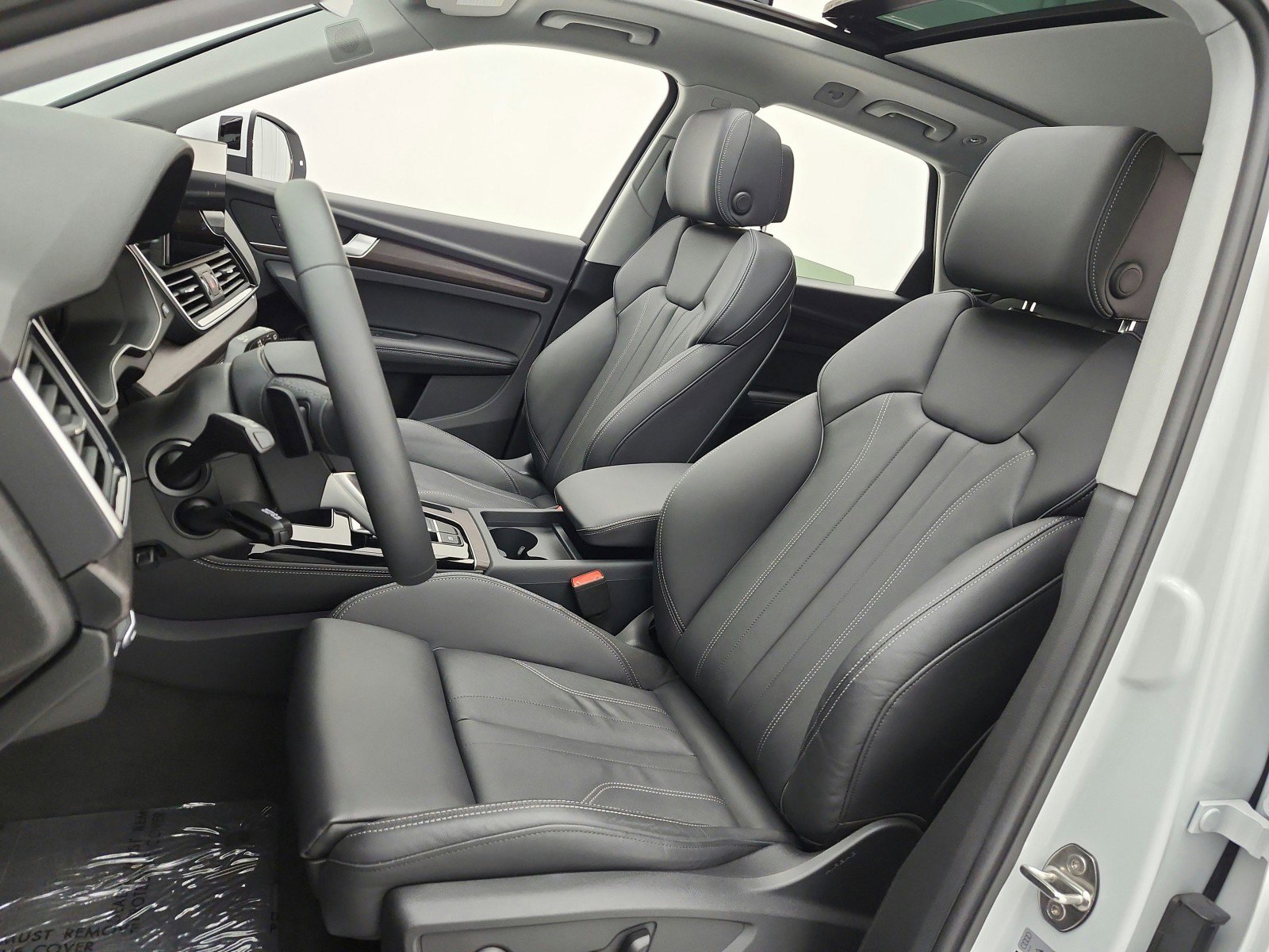 Used 2025 Audi Q5 e Premium Plus w/ Premium Plus Package image 10
