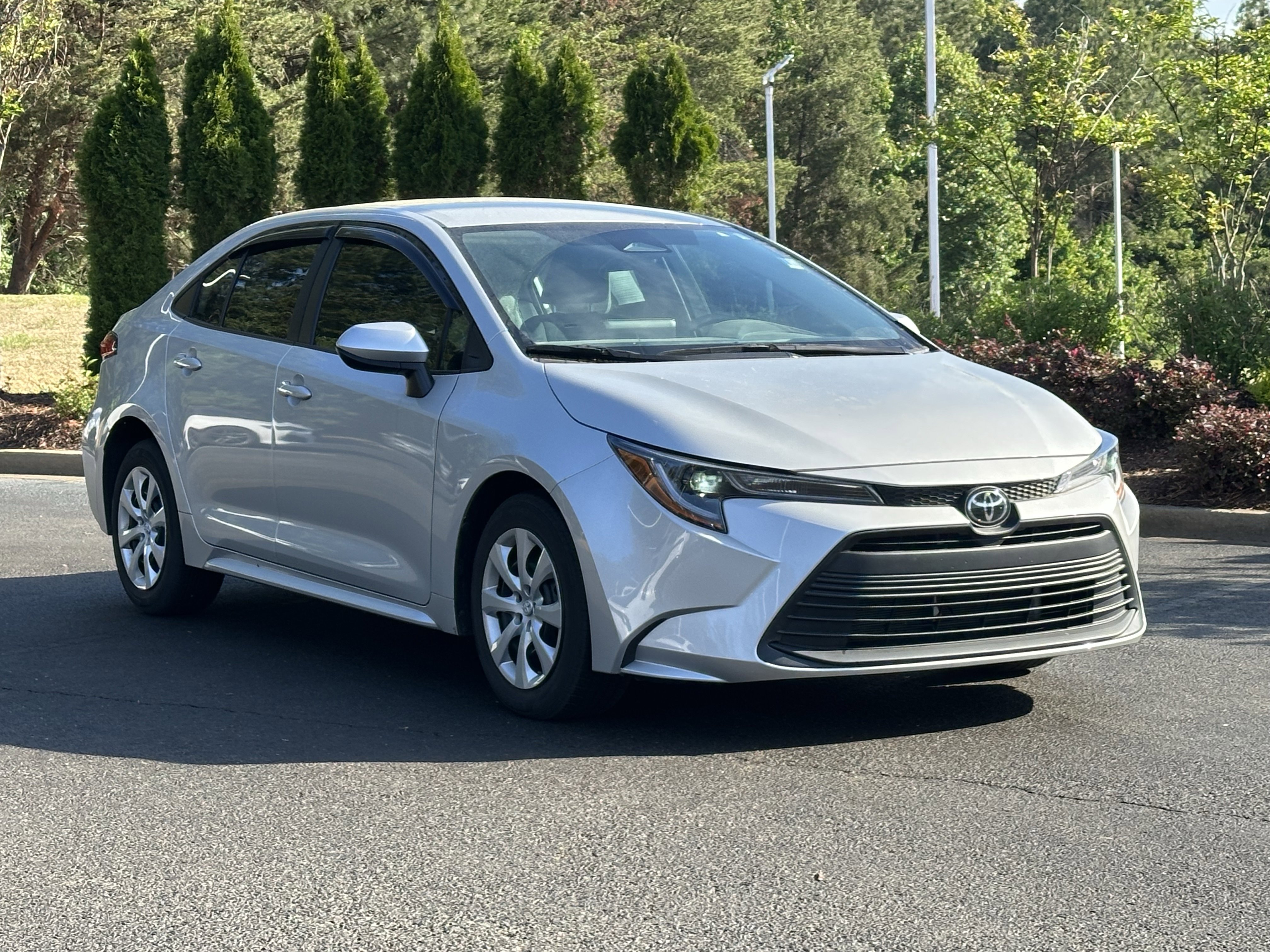 Used 2024 Toyota Corolla LE video 2