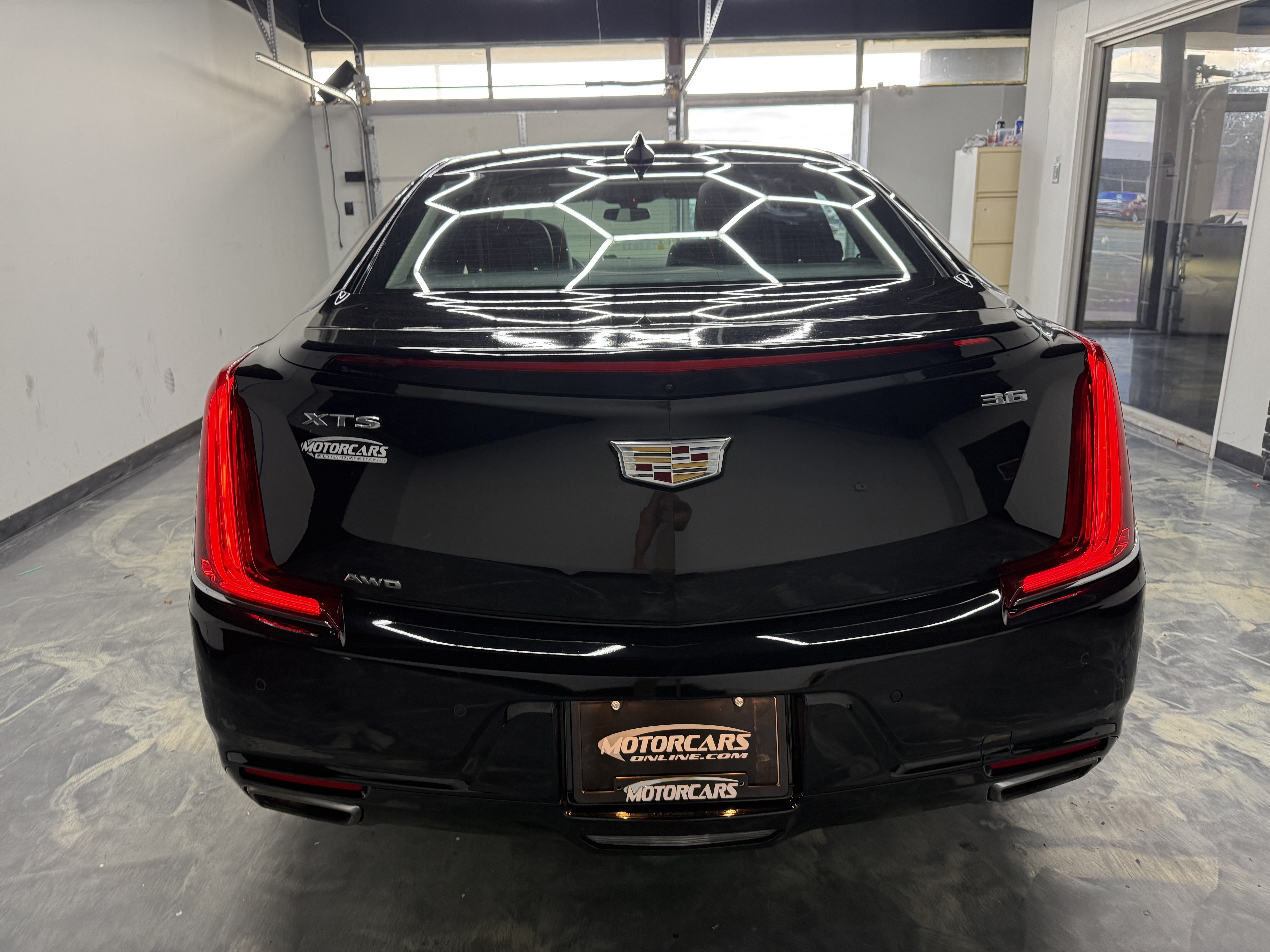 Used 2018 Cadillac XTS Luxury AWD/4WD image 4
