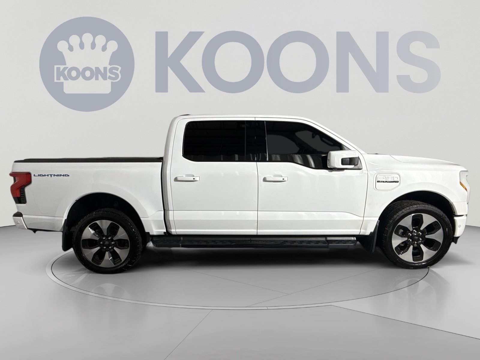 Used 2023 Ford F150 Lightning Platinum AWD/4WD image 8