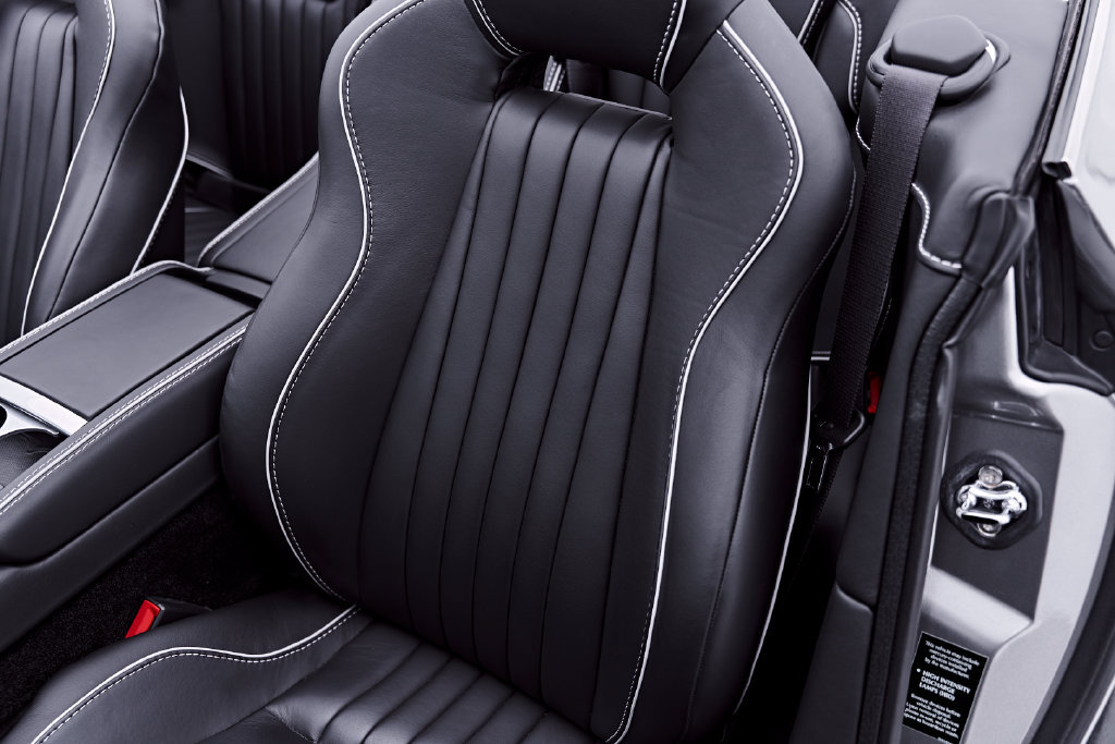 Used 2016 Aston Martin DB9 GT RWD image 60