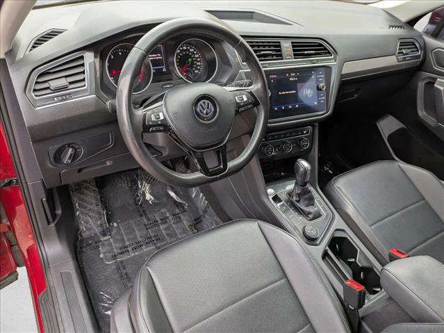 Used 2020 Volkswagen Tiguan SE image 10