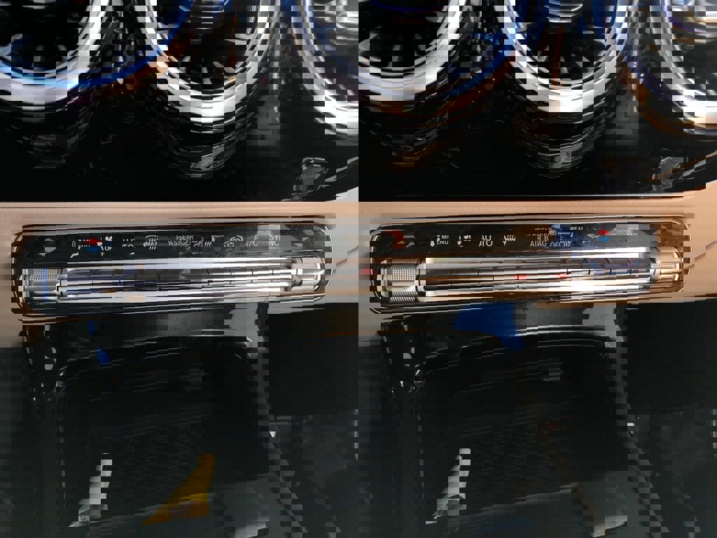 Certified 2021 Mercedes-Benz A 220 4MATIC image 32