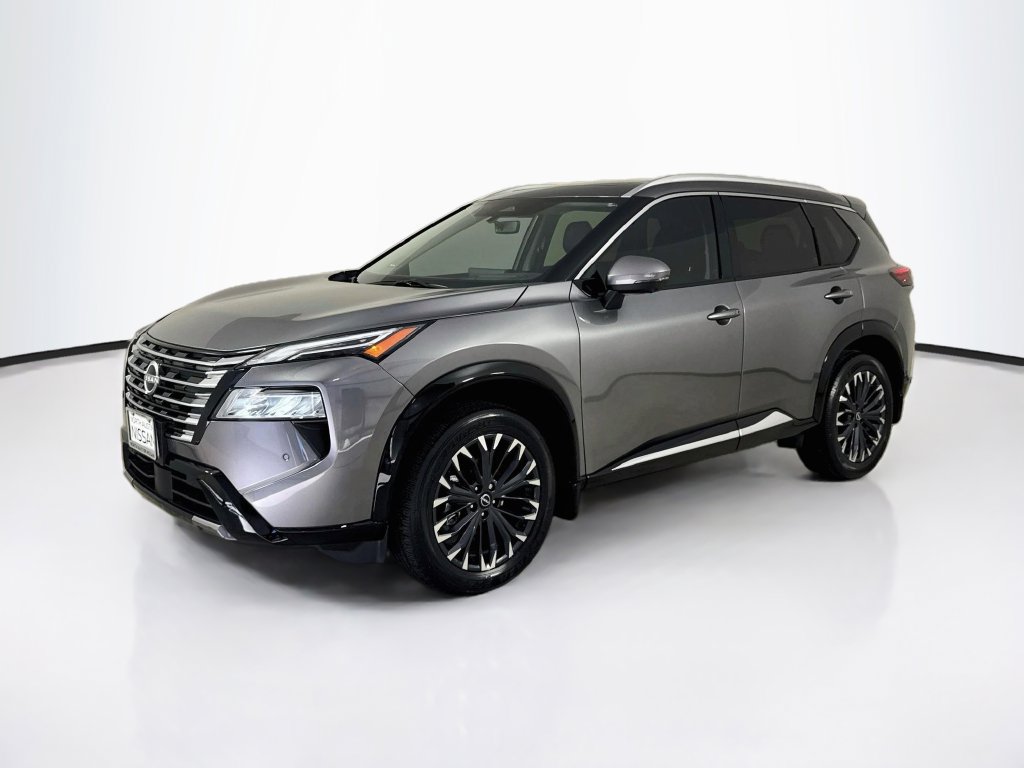 Used 2024 Nissan Rogue Platinum w/ Platinum Premium Package FWD image 3