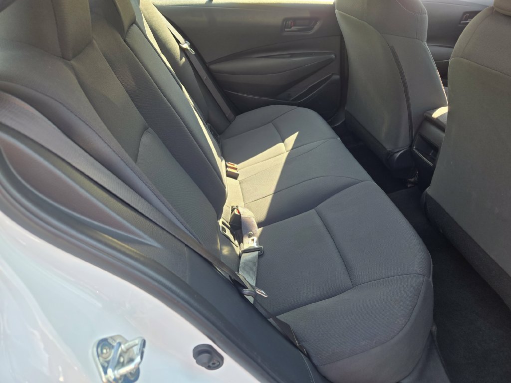 Used 2022 Toyota Corolla LE FWD image 11