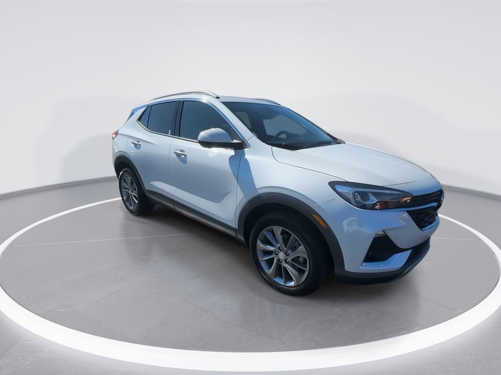 Used 2023 Buick Encore GX Essence w/ Advanced Technology Package image 2