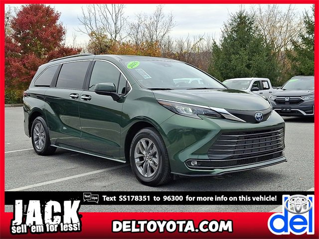 Used 2025 Toyota Sienna XLE