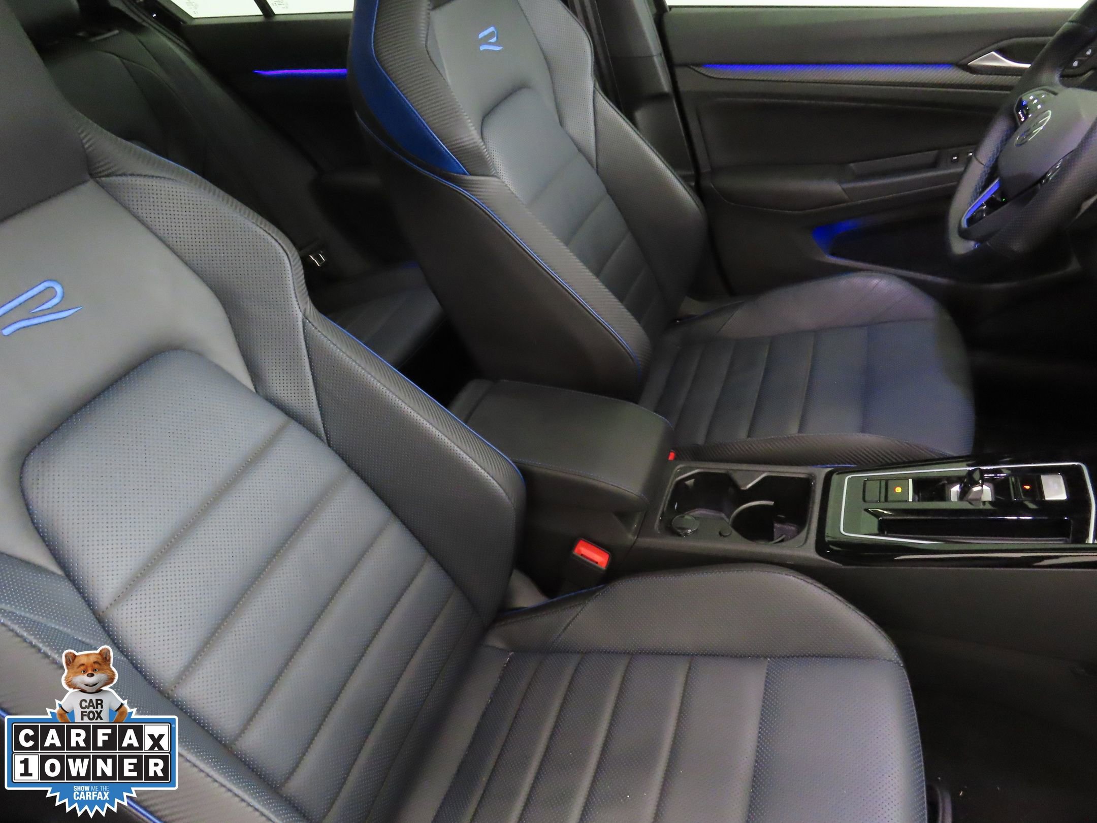 Certified 2023 Volkswagen Golf R image 28