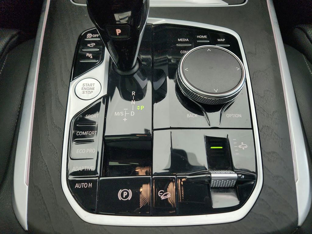 Used 2022 BMW X7 xDrive40i w/ Premium Package image 17