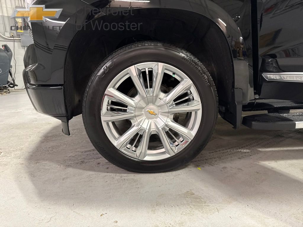 Used 2024 Chevrolet Silverado 1500 High Country w/ High Country Premium Package image 31