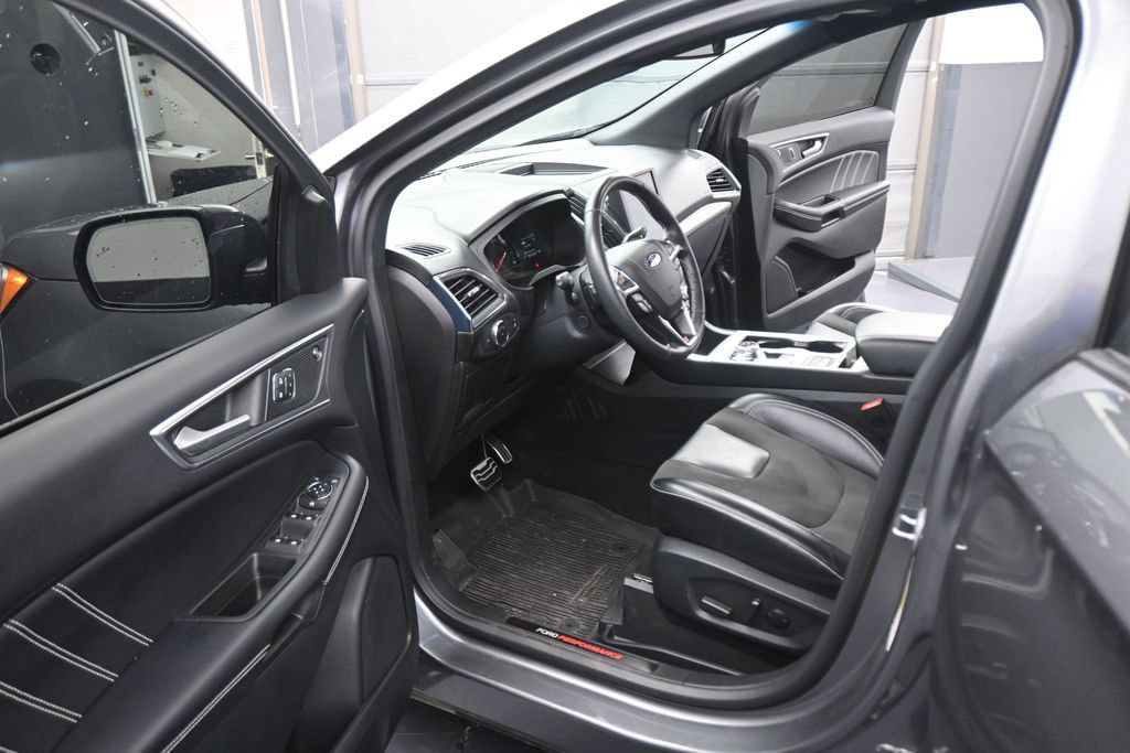 Used 2022 Ford Edge ST w/ Equipment Group 401A AWD/4WD image 41