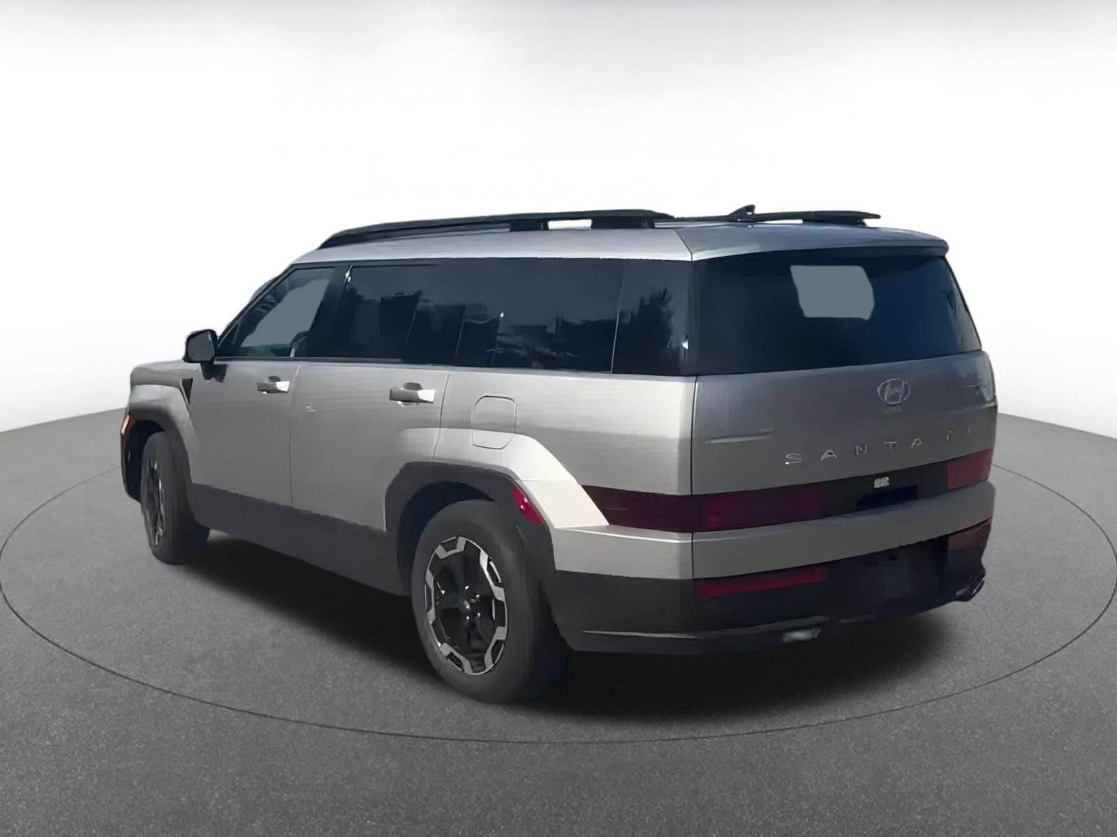 Used 2025 Hyundai Santa Fe SEL image 9