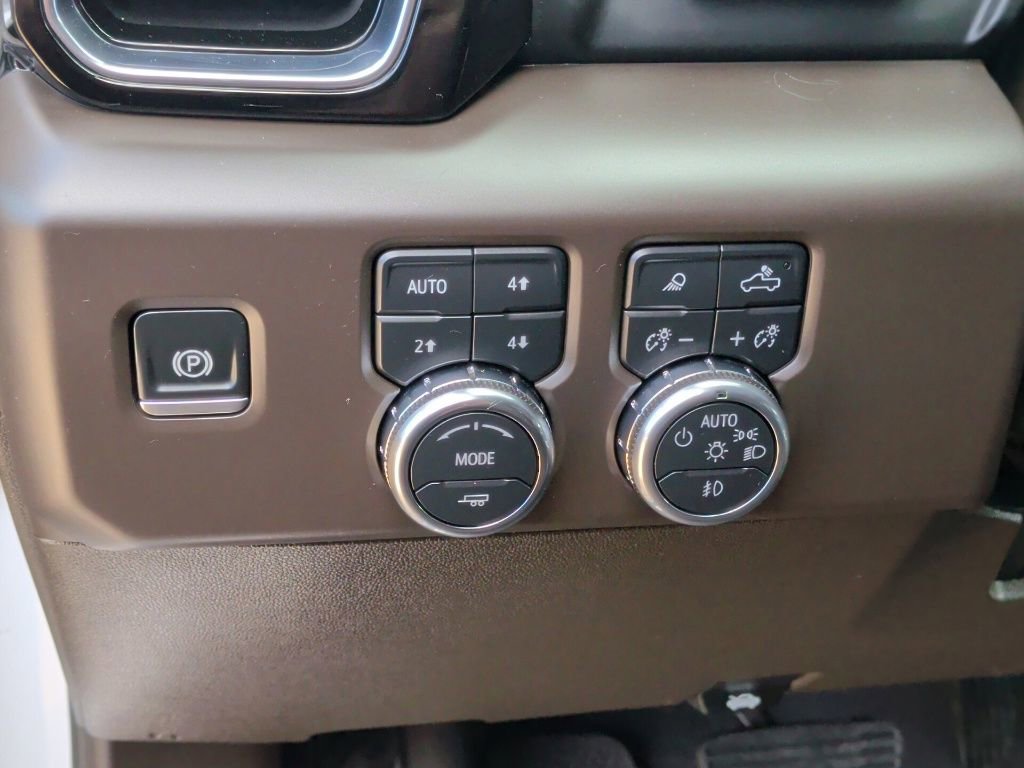 Used 2024 GMC Sierra 2500 Denali w/ Denali Reserve Package image 17