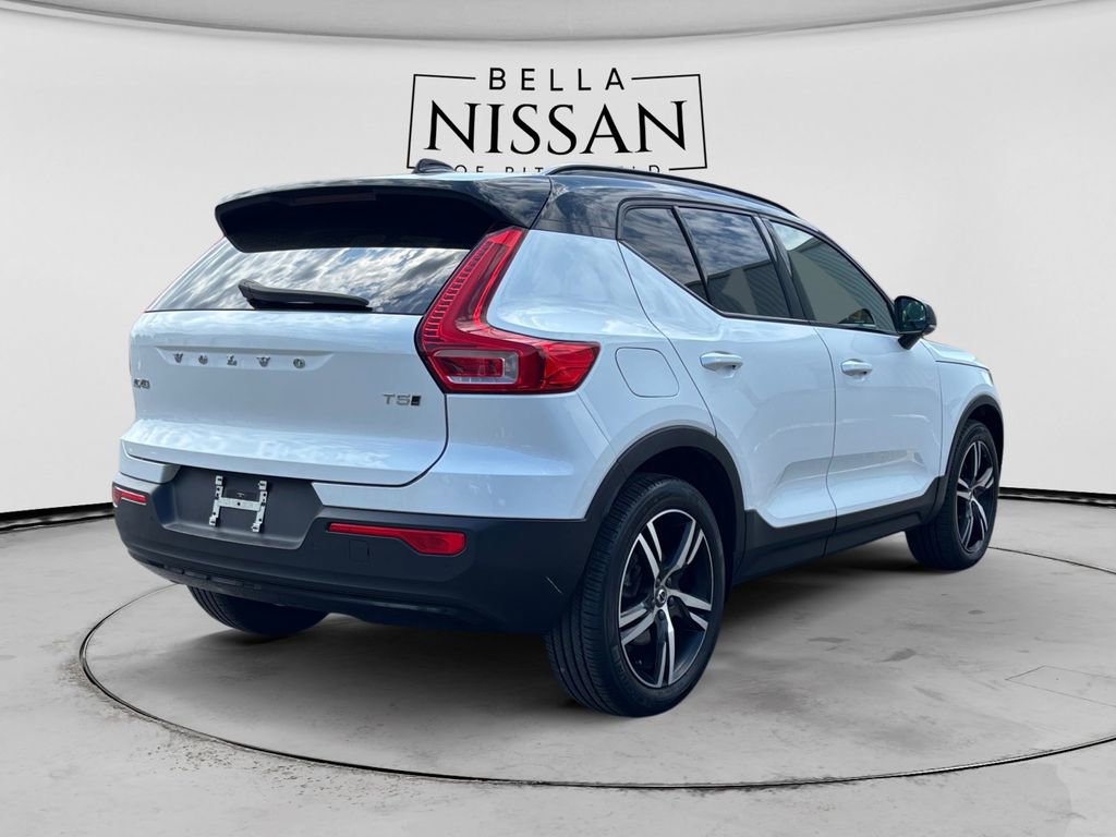Used 2022 Volvo XC40 T5 R-Design AWD/4WD image 5