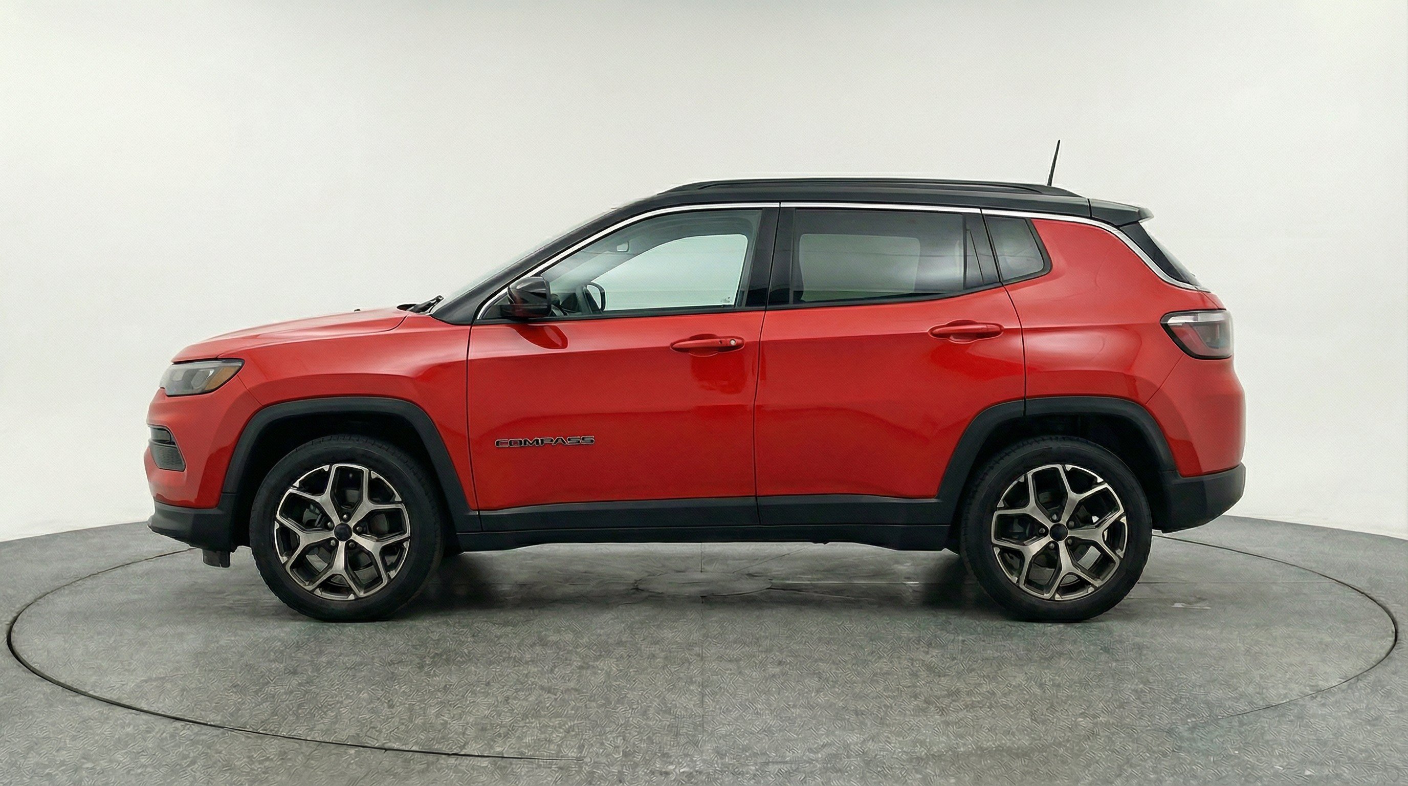 Used 2025 Jeep Compass Limited AWD/4WD image 5