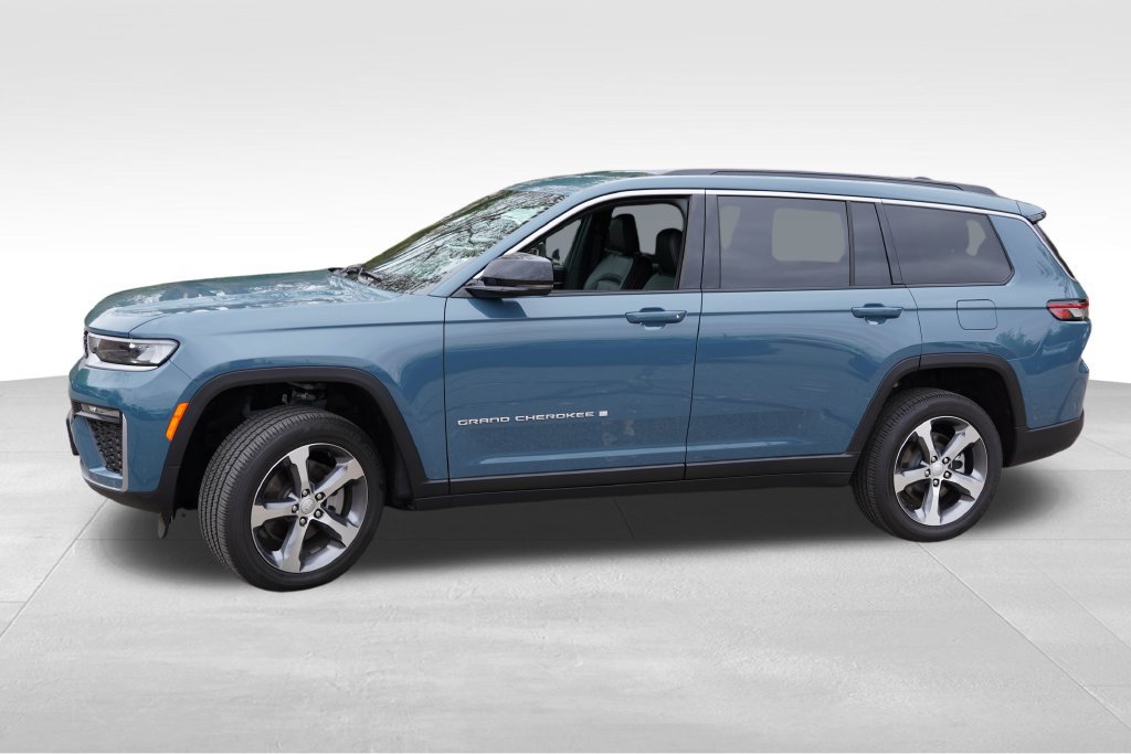 Used 2026 Jeep Grand Cherokee L Limited w/ Trailer Tow Package AWD/4WD image 10