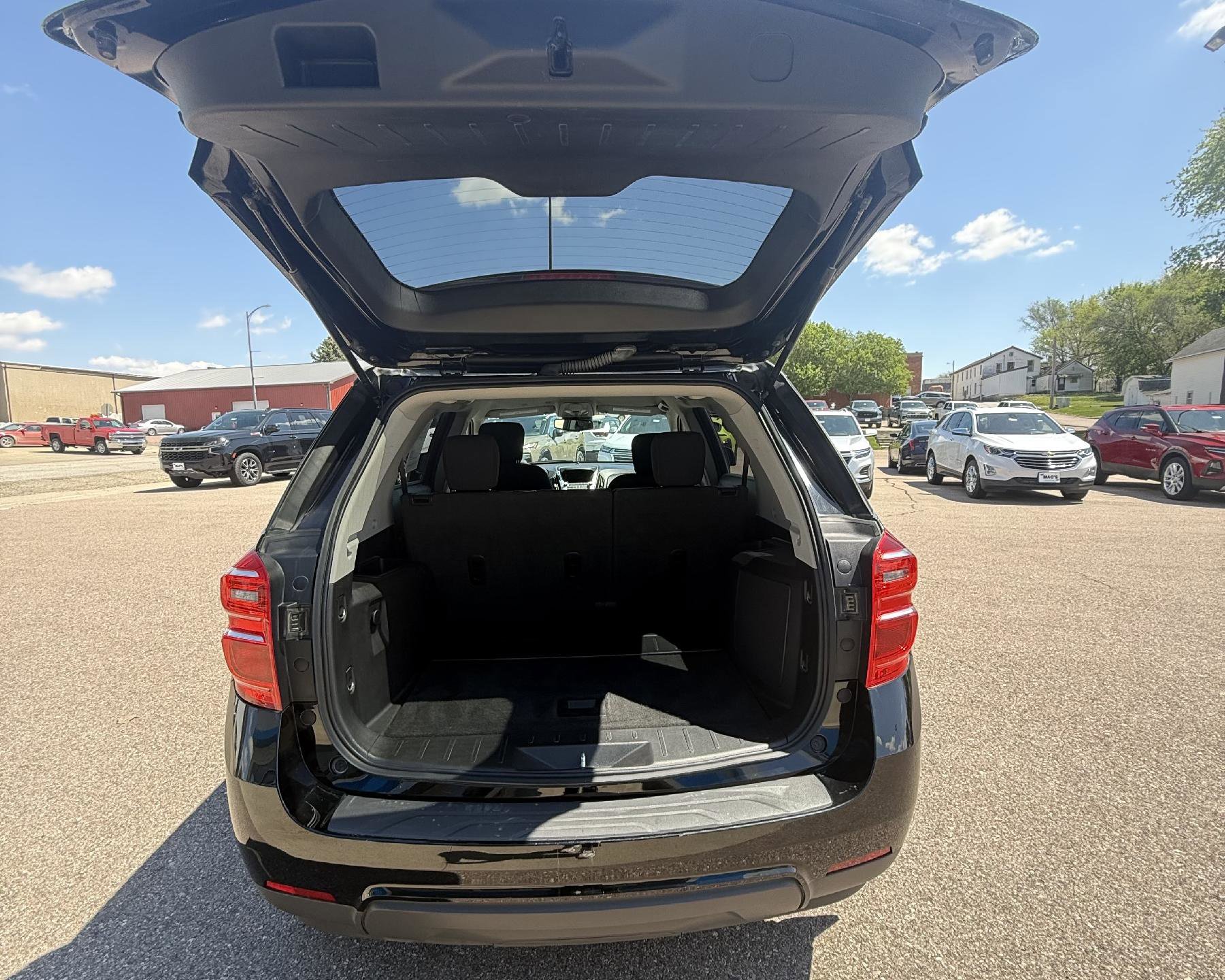 Used 2017 Chevrolet Equinox LT w/ Convenience Package FWD image 18