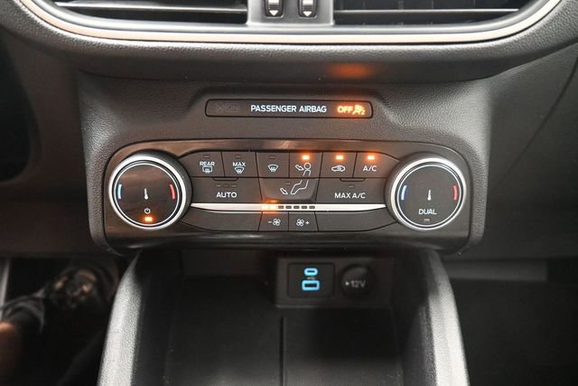 Used 2022 Ford Escape SE w/ SE Sport Appearance Package FWD image 12