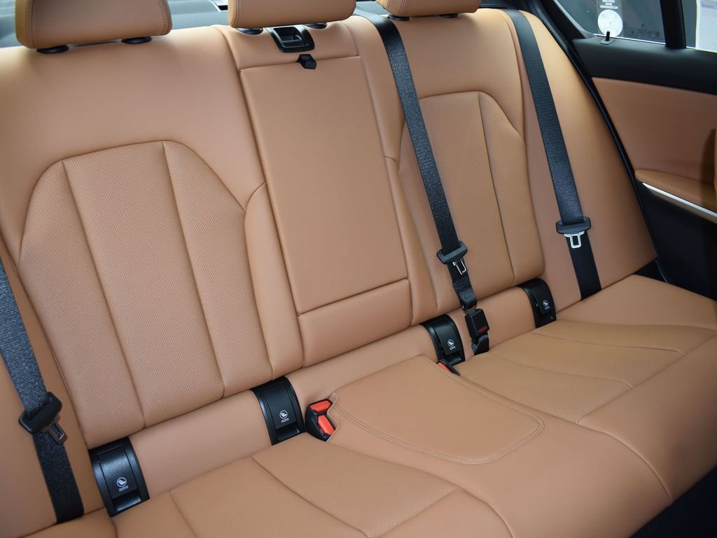 New 2026 BMW 330i Sedan w/ Convenience Package RWD image 30