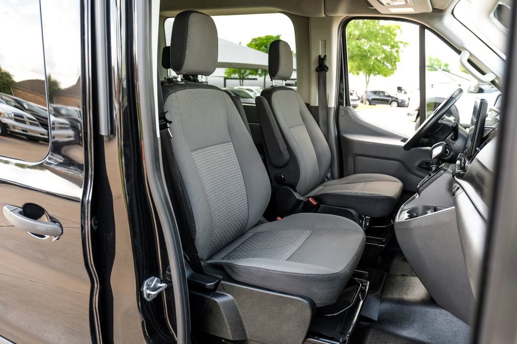 Used 2023 Ford Transit 350 XLT image 32