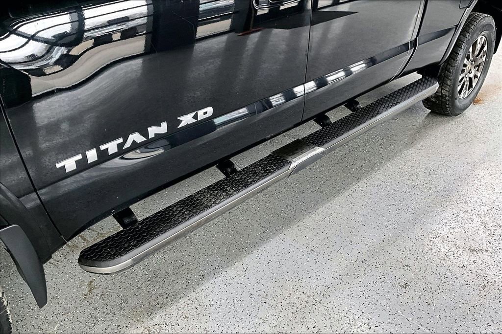 Used 2018 Nissan Titan PRO-4X image 35