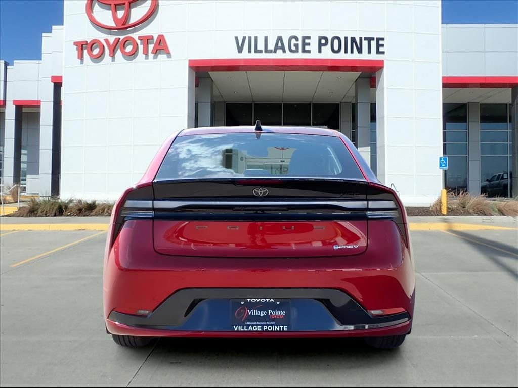 New 2026 Toyota Prius Plug-In Hybrid FWD image 4