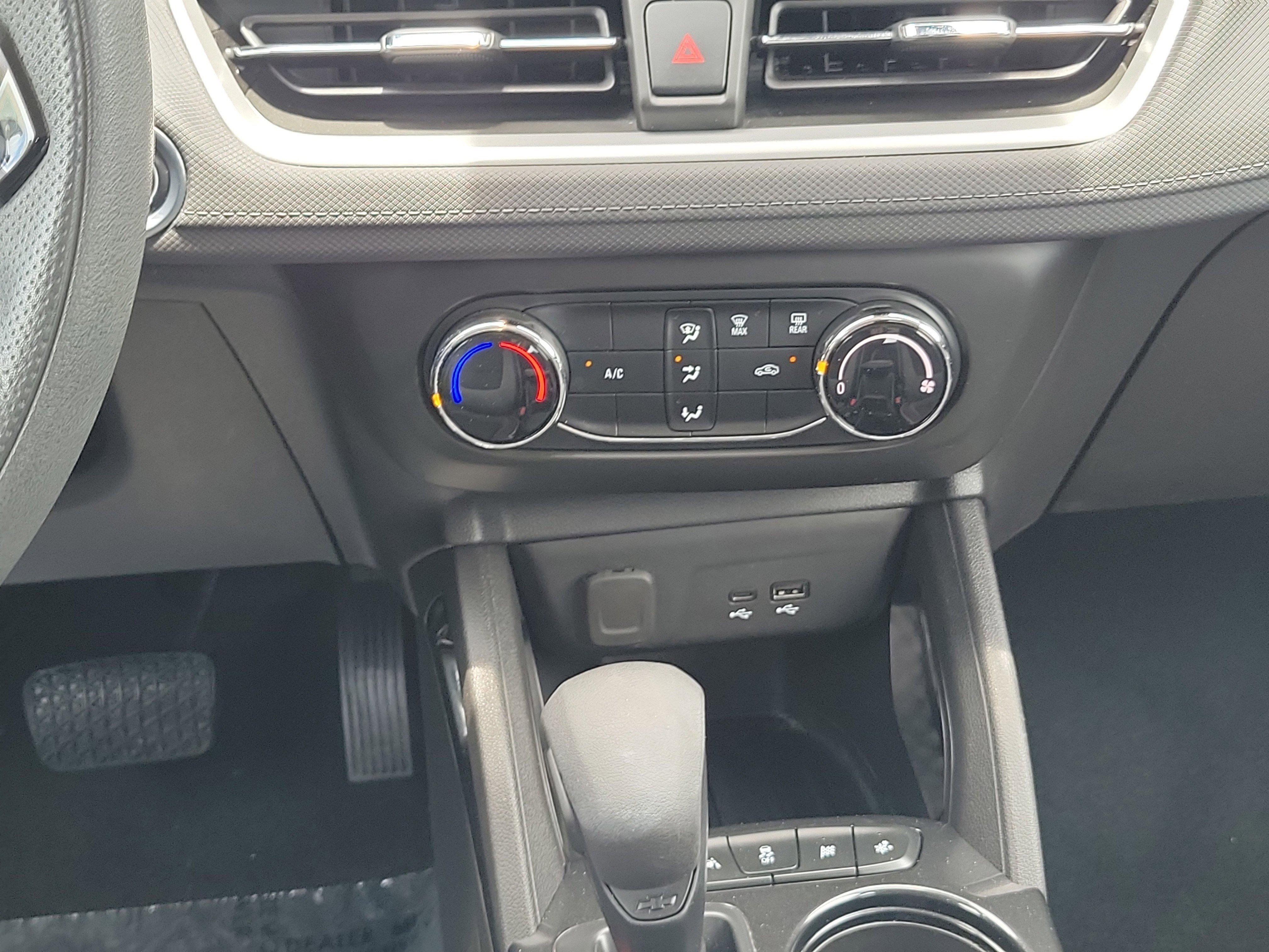 Used 2025 Chevrolet TrailBlazer LS FWD image 18