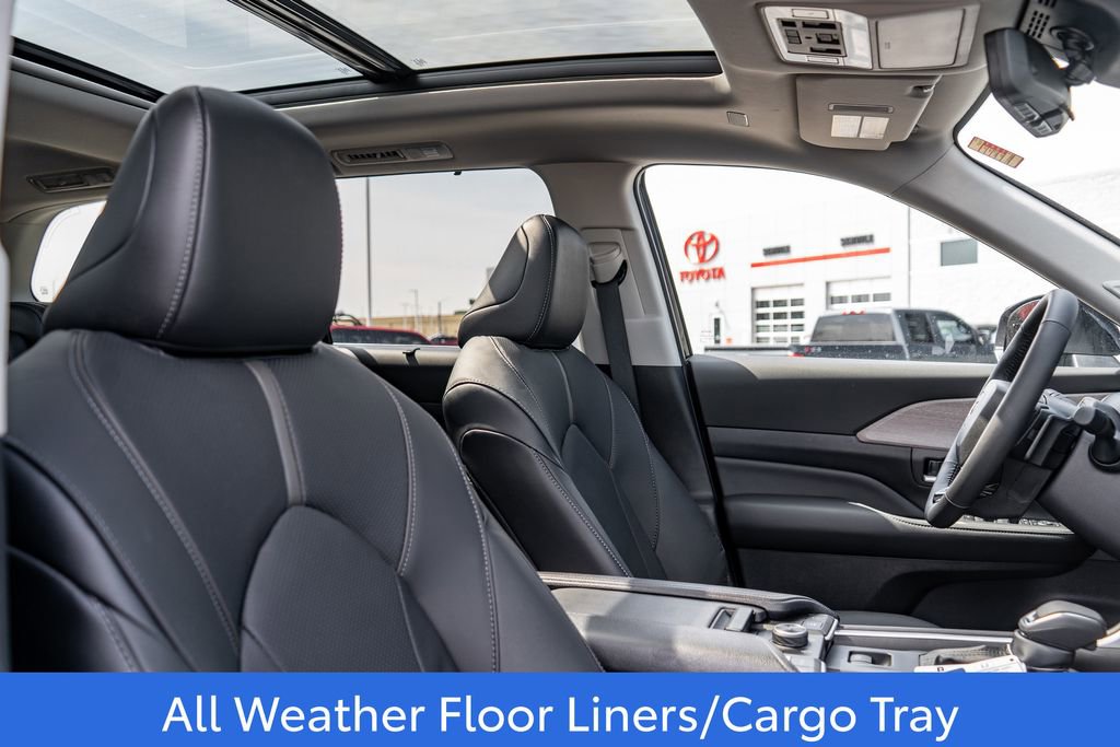New 2026 Toyota Grand Highlander Platinum image 13