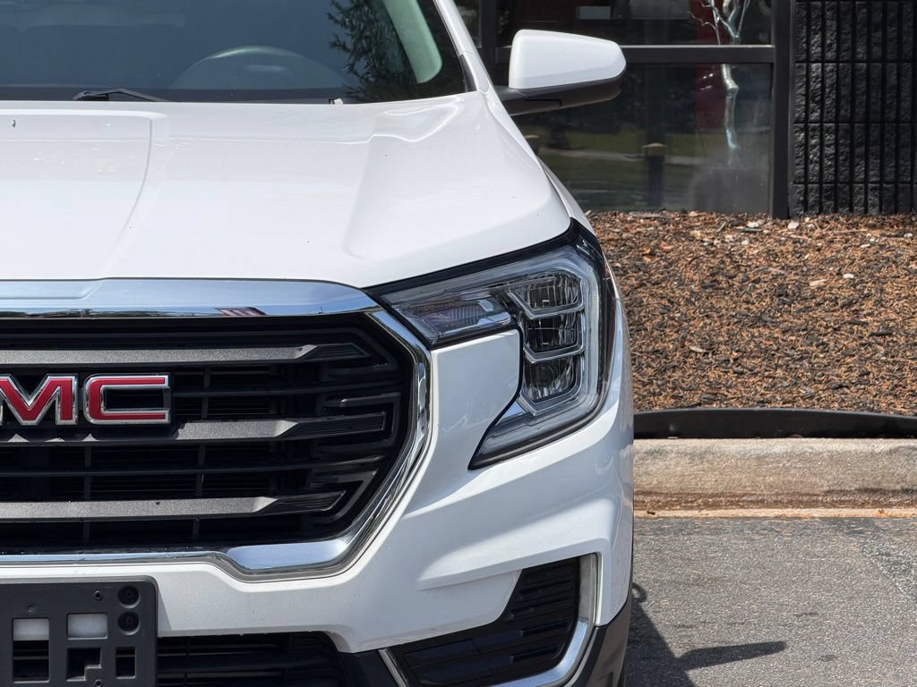 Used 2023 GMC Terrain SLE w/ Driver Convenience Package AWD/4WD image 5