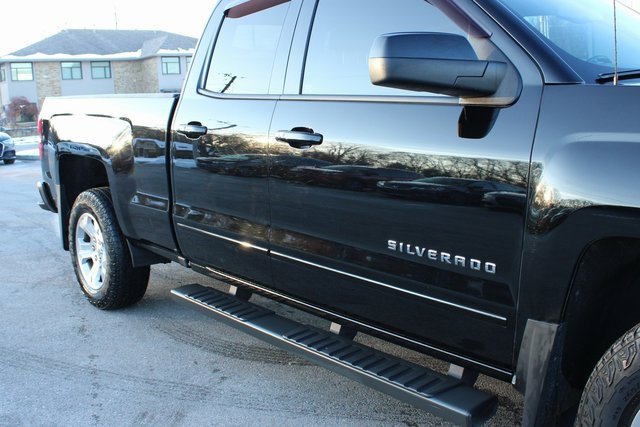 Used 2018 Chevrolet Silverado 1500 LT w/ All Star Edition image 46