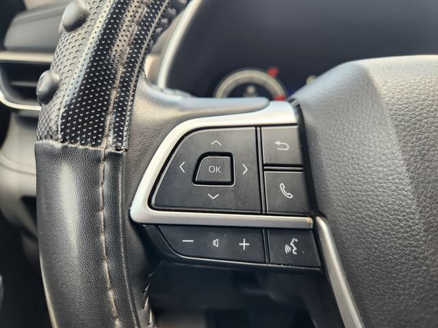 Certified 2025 Toyota Highlander Limited FWD image 28