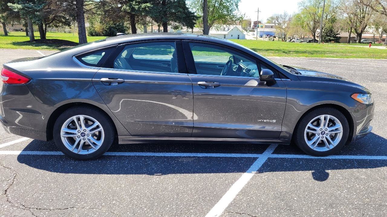 Used 2018 Ford Fusion S FWD image 5